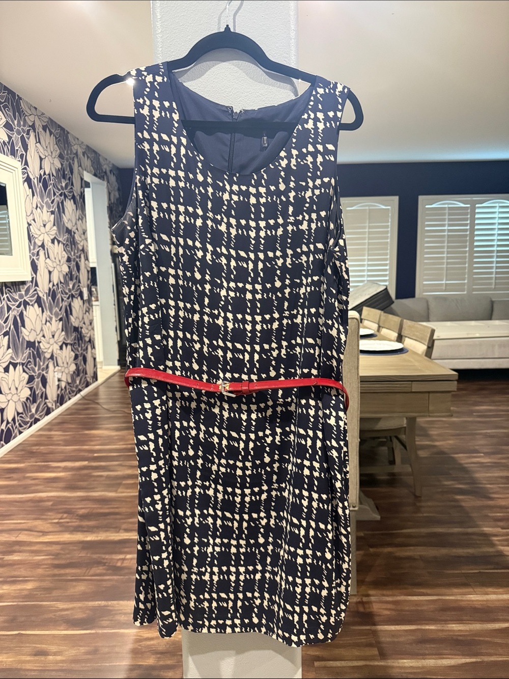 Daisy Fuentes Navy and White Patterned Sleeveless Shift Dress with Red Belt